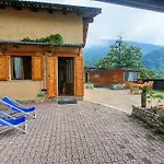 Chalé Vallemaira House 